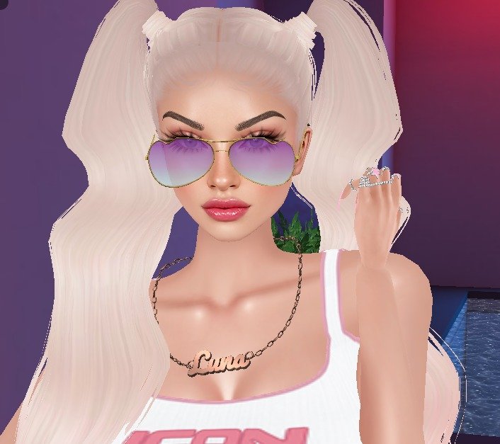 Custom rose gold name necklace worn by an IMVU avatar