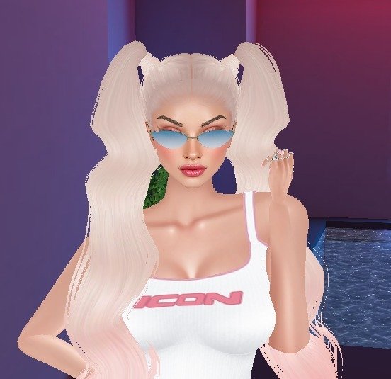 Gold Cat-Eye Sunglasses on an IMVU avatar