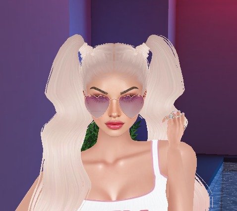 Rose Gold Heart Sunglasses on an IMVU avatar